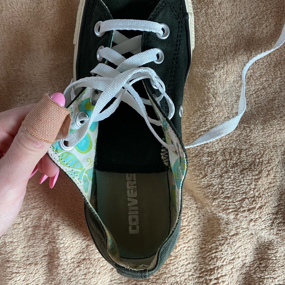 black converse - Picture 5 of 10